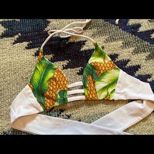 Montce bikini top